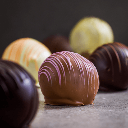 Trøffel-romkugler fra Reserved Chocolate